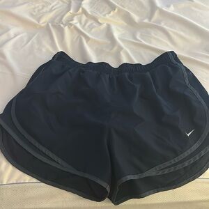 Nike shorts XL
